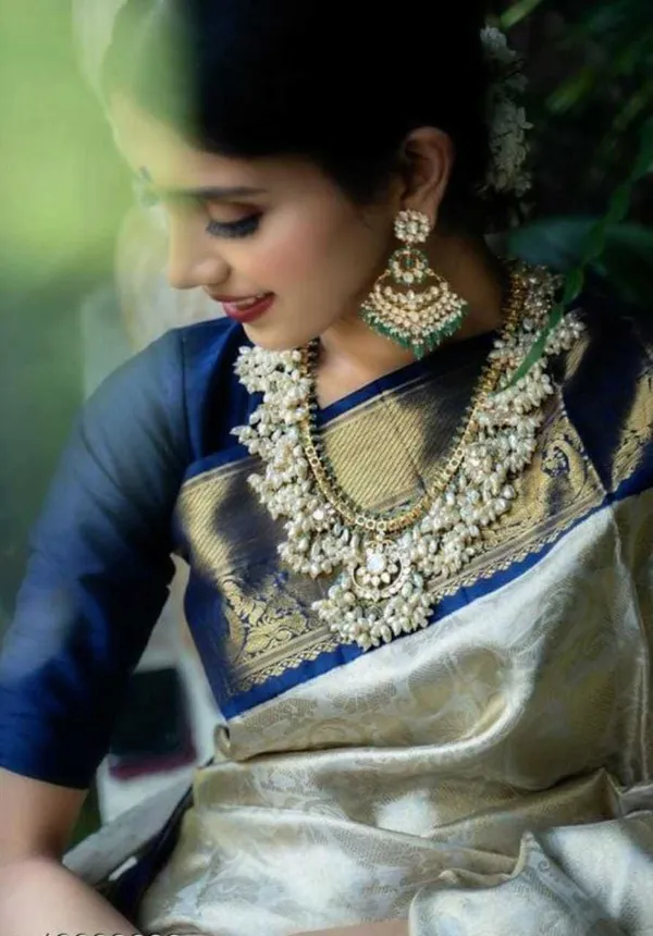Dark_Blue,_Cream_Woven_Kanjivaram_Silk_Saree_with_Saree_Cover